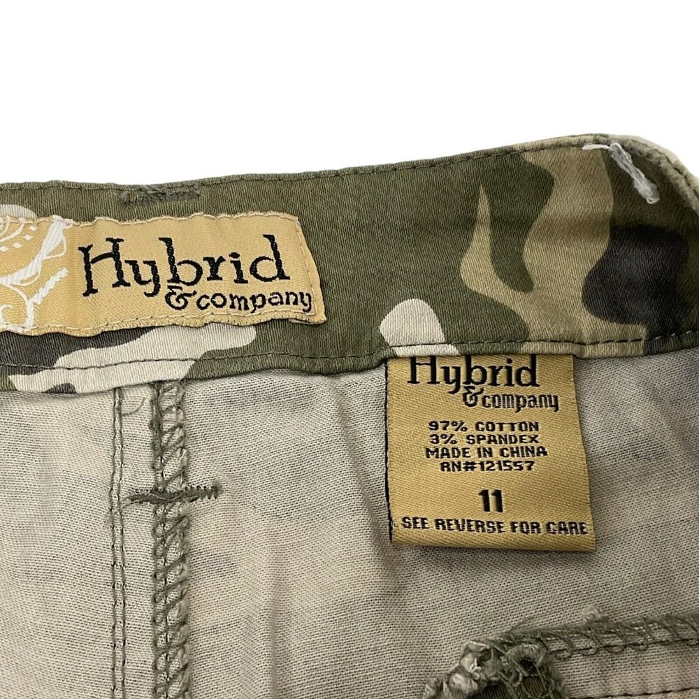 Hybrid & Company Shorts Women's Sz 11 Olive Green Camo Low Rise Shortie Cuff Hem - Picture 3 of 7